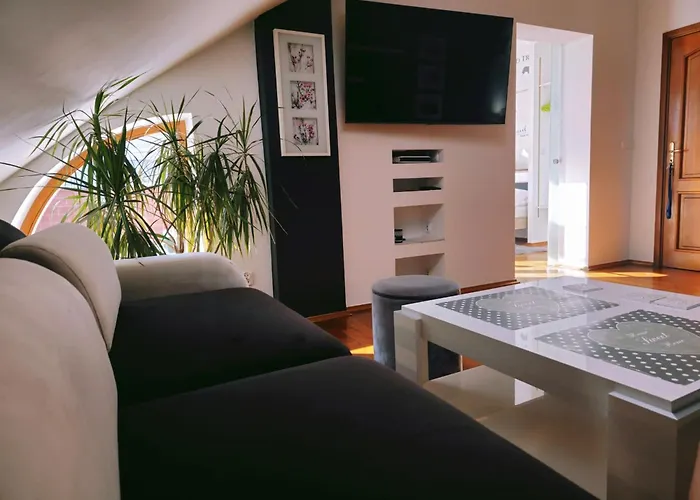 منزل للإقامة Moari Goscinne شتوروك