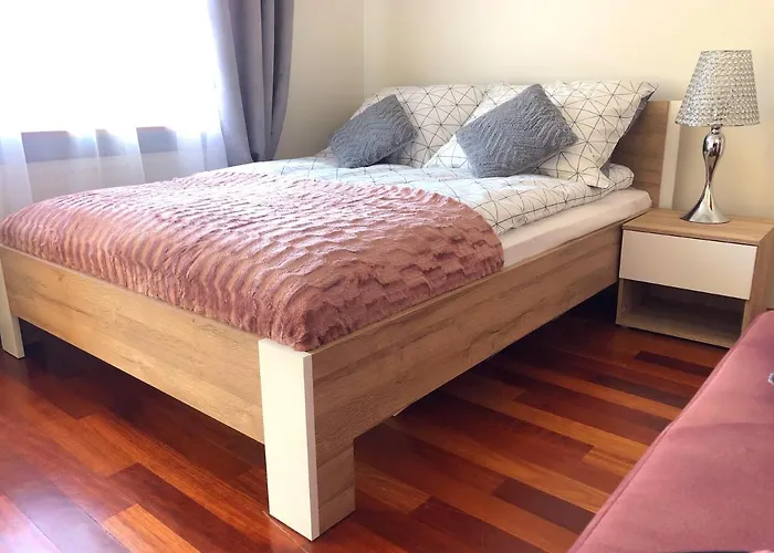 Moari Goscinne * شتوروك